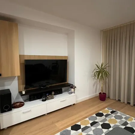 Cortina Apartment *